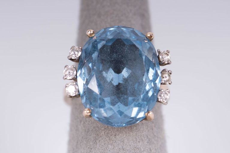 14k yellow gold topaz ring