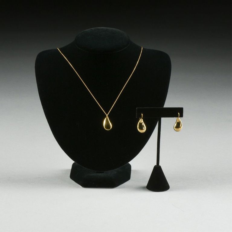 18k gold teardrop necklace and earrings