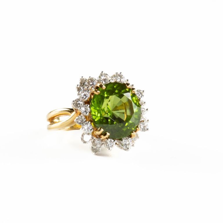 18k gold peridot diamond ring