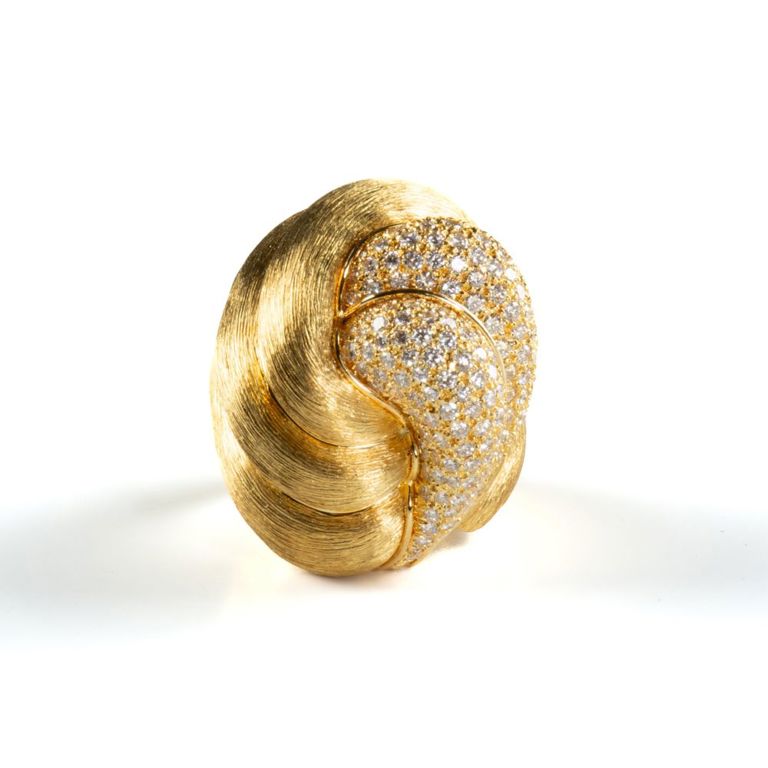 18k gold and diamond Sabi ring