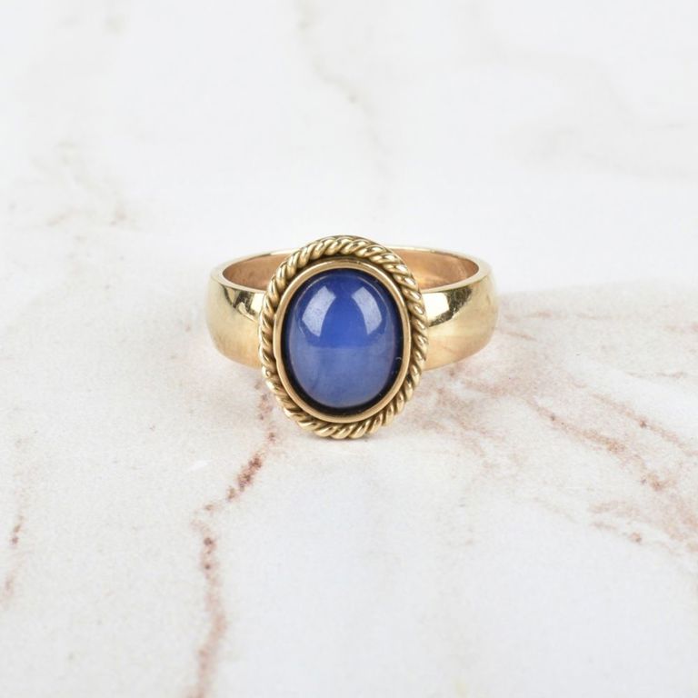 14k yellow gold star sapphire ring