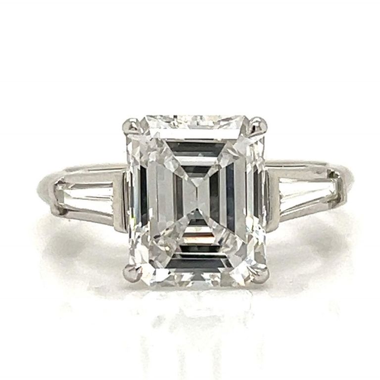 Platinum diamond engagement ring