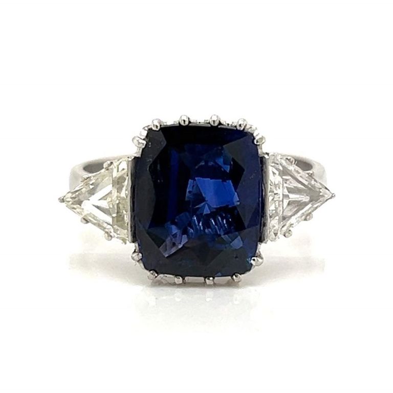 18k white gold sapphire and diamond ring