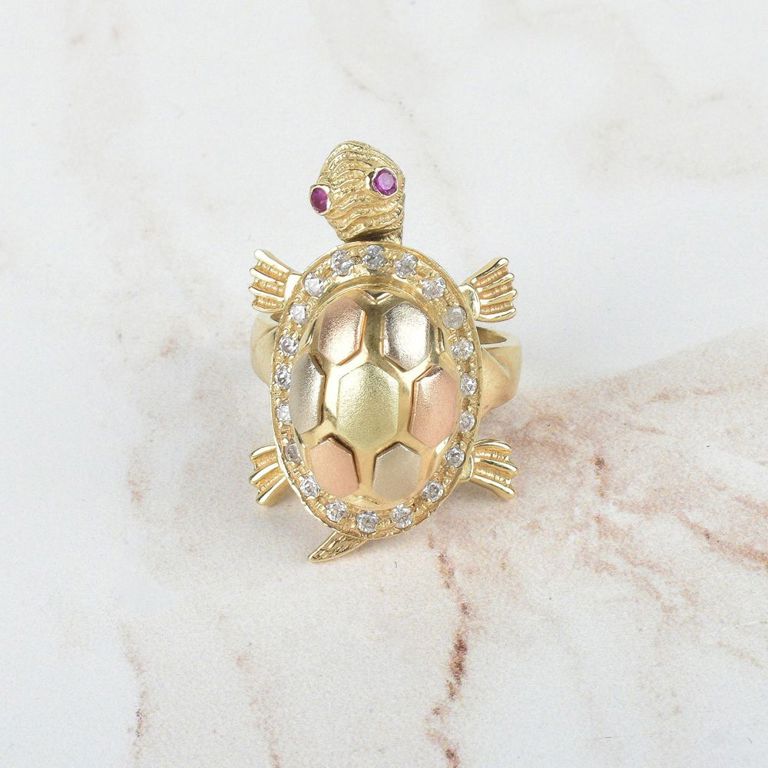 14k yellow gold diamond and ruby turtle ring