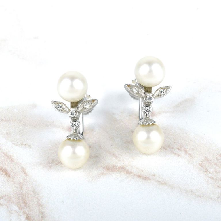 14k white gold pearl and diamond earrings