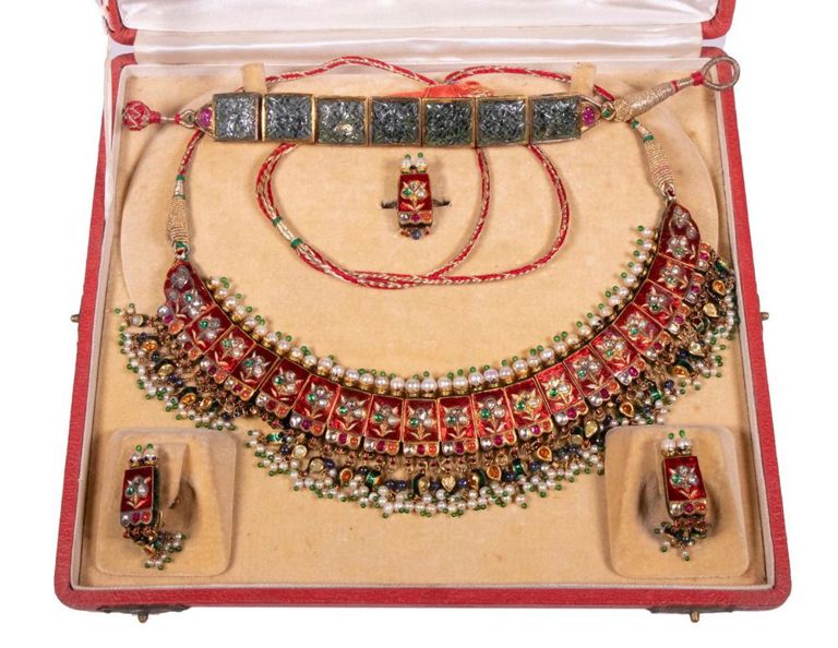 Mughal gold and enamel gemstone jewelry set
