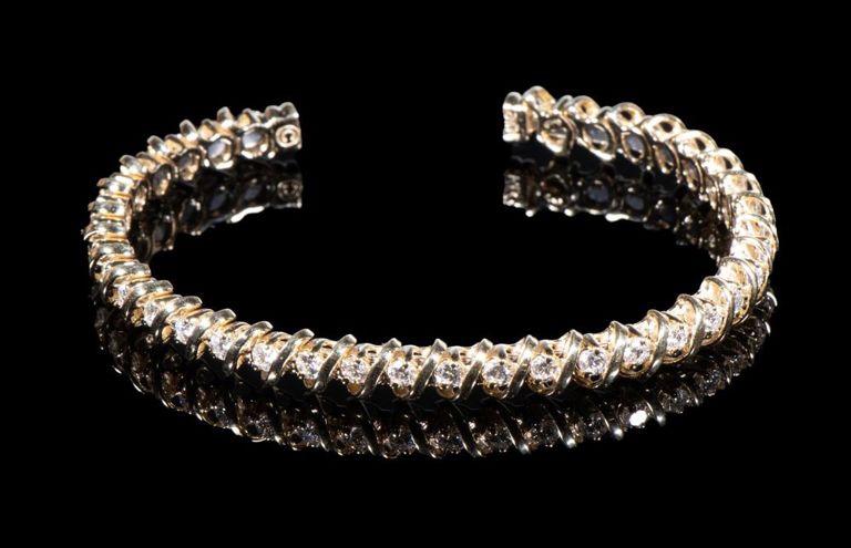 14k yellow gold diamond flexible bangle bracelet