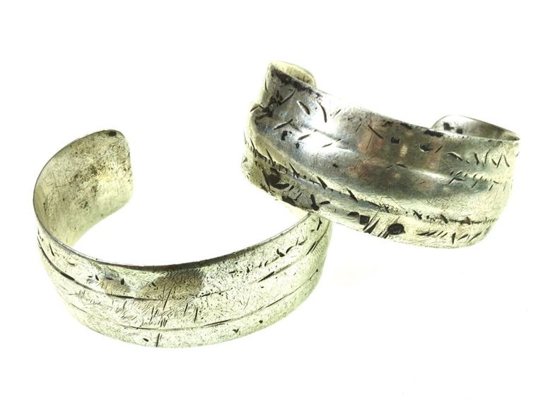 Pair Yemen Berber silver cuff bracelets