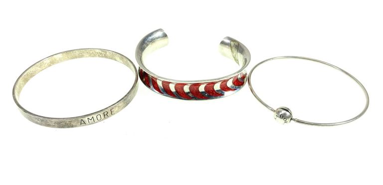 Set of 3 silver cuff bracelets