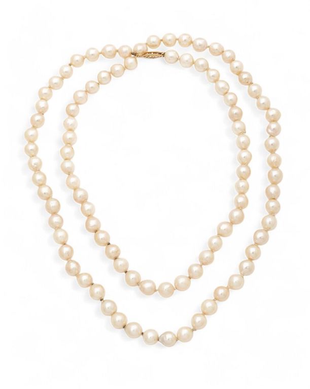 Baroque pearl necklace