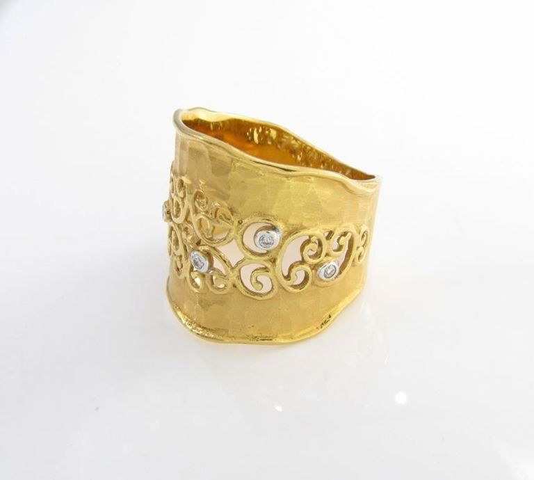 14k yellow gold hammered diamond ring