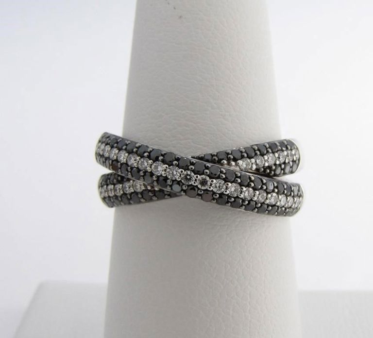 18k white gold diamond ring