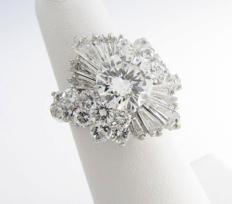 18k white gold diamond cluster ring