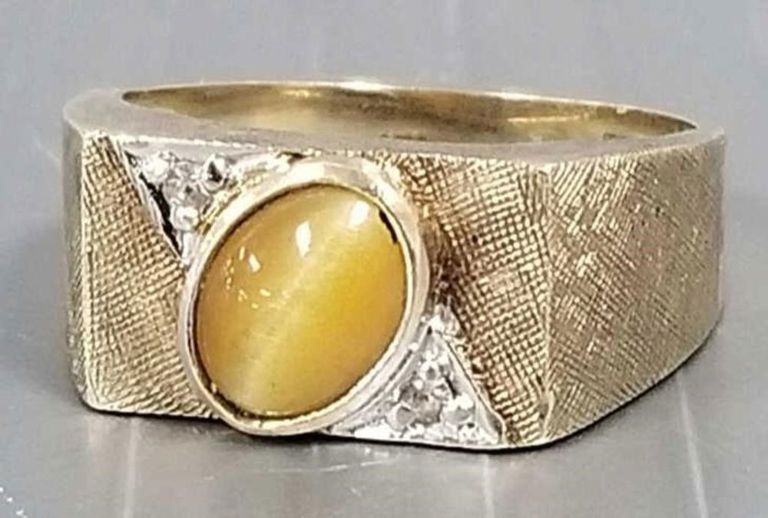 Vintage 10k gold cat's eye ring