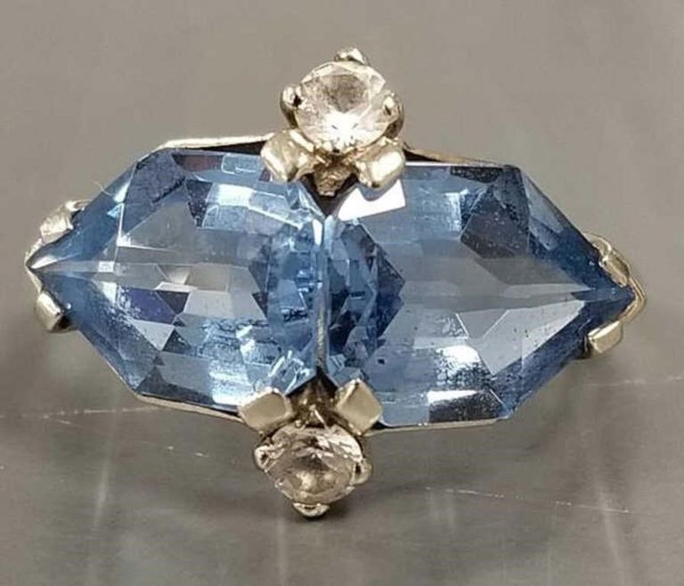 Vintage 10k gold blue stones ring