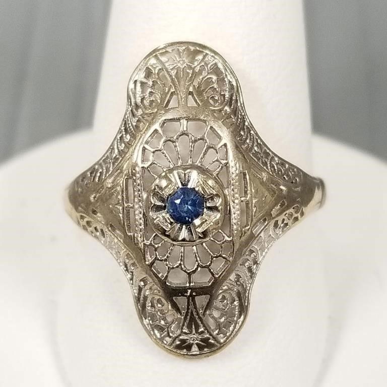 Vintage 10k gold blue stone ring