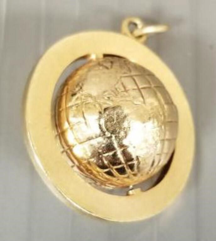 14k gold pendant