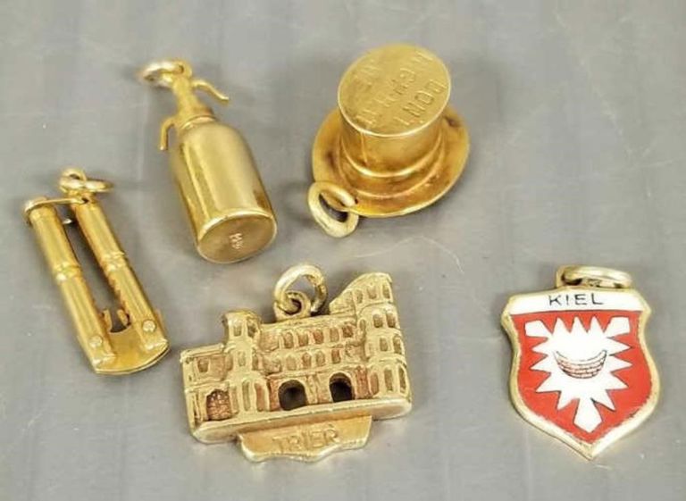 14k gold charm set