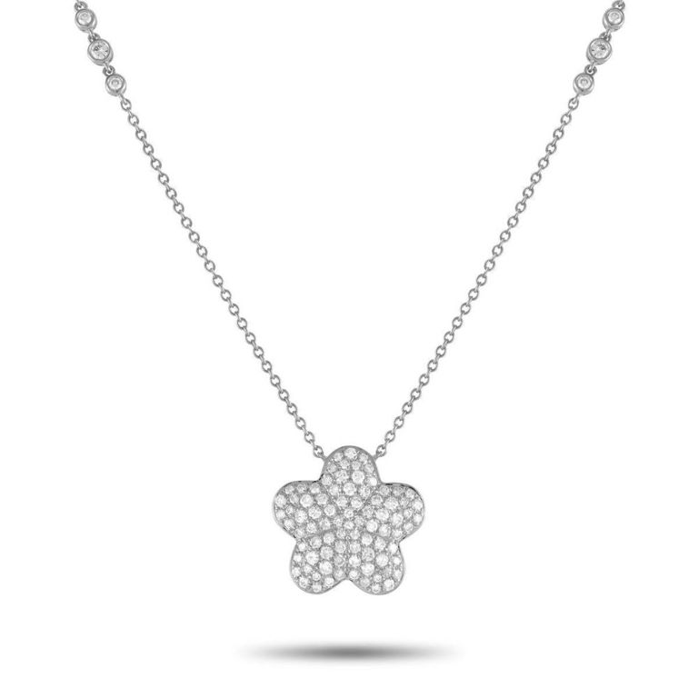 18k white gold diamond flower pendant necklace