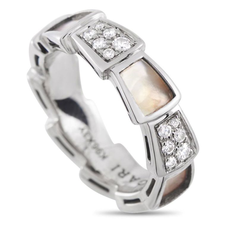 18k white gold diamond and mother of pearl ring