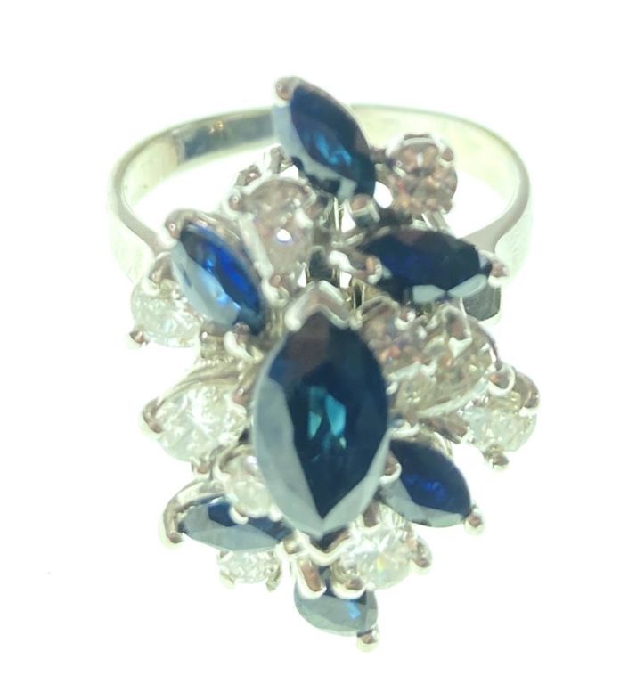 18k white gold sapphire diamond ring