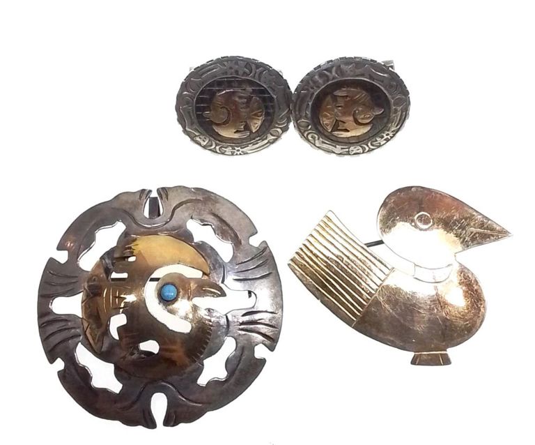 18k yellow gold and Peru sterling brooches and cufflinks