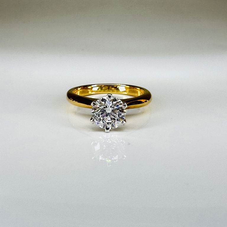 18k yellow and white gold diamond solitaire ring