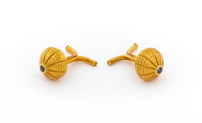 Tiffany 18k gold sapphire shirt studs
