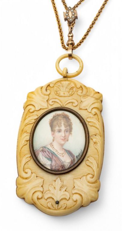 14k gold portrait pendant necklace