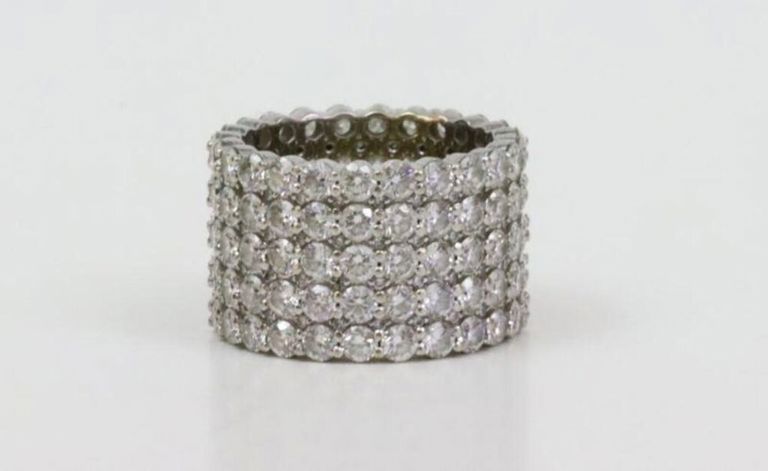 18k white gold diamond ring
