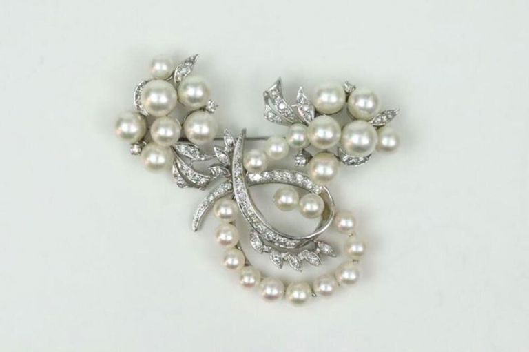 14k gold brooch with pearl and diamond