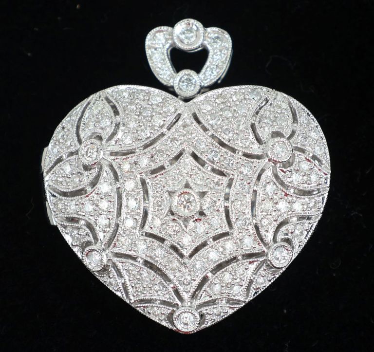14k white gold diamond heart locket pendant