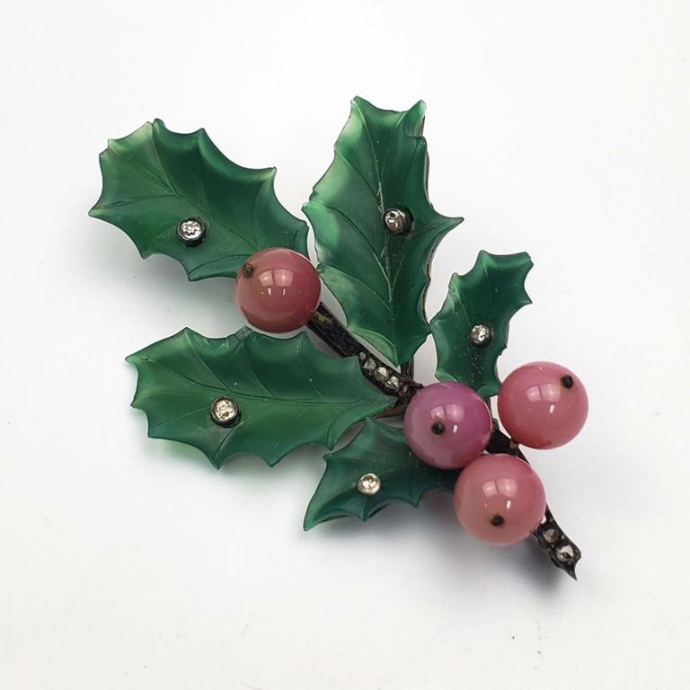 14k gold holly berry and leaf brooch