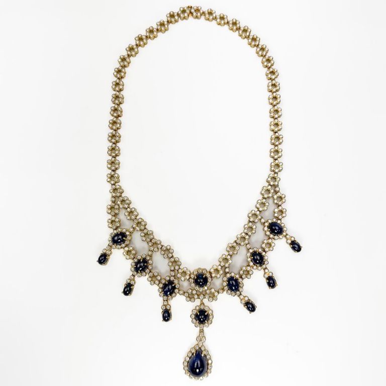 18k gold sapphire and diamond necklace