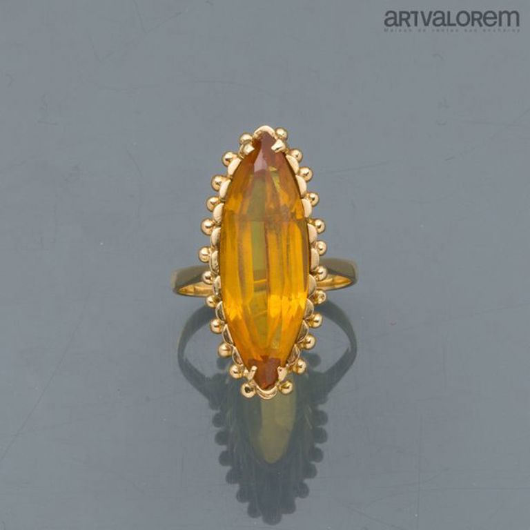 18k yellow gold sapphire ring