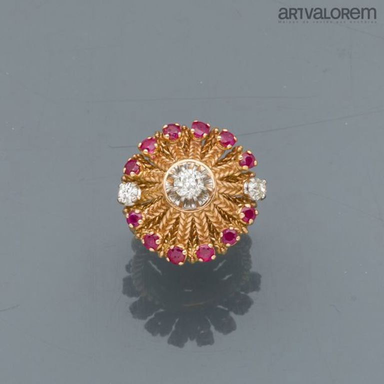 18k gold ruby and diamond ring