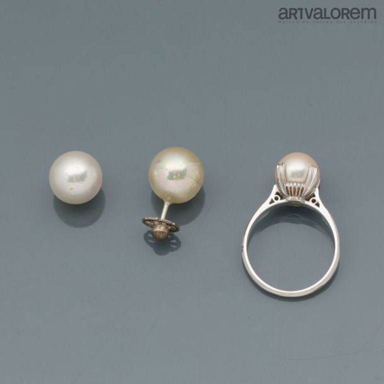 14k white gold pearl ring and earrings