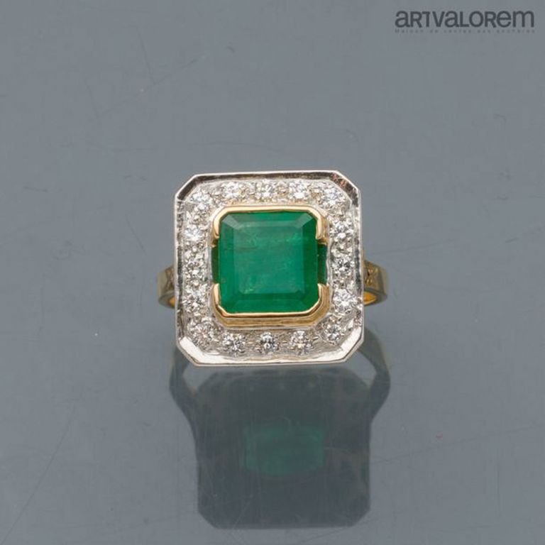 18k gold emerald and diamond ring