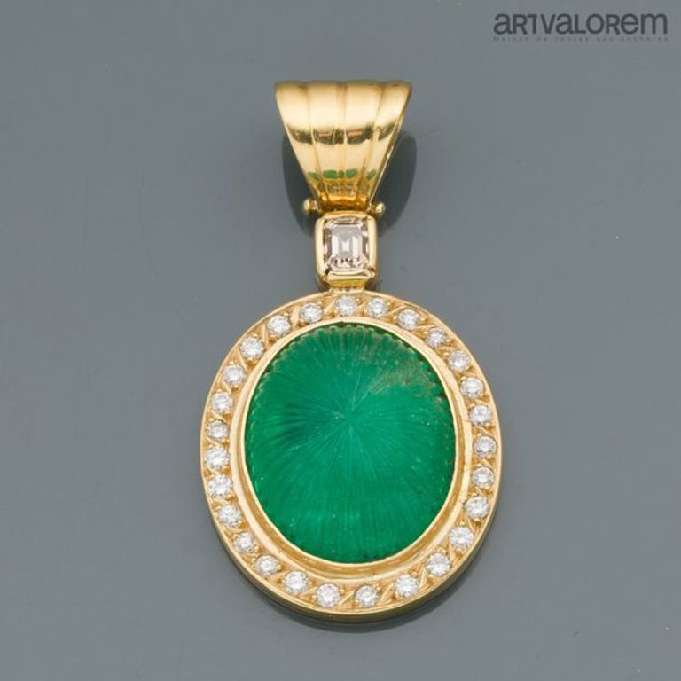 18k gold emerald and diamond pendant