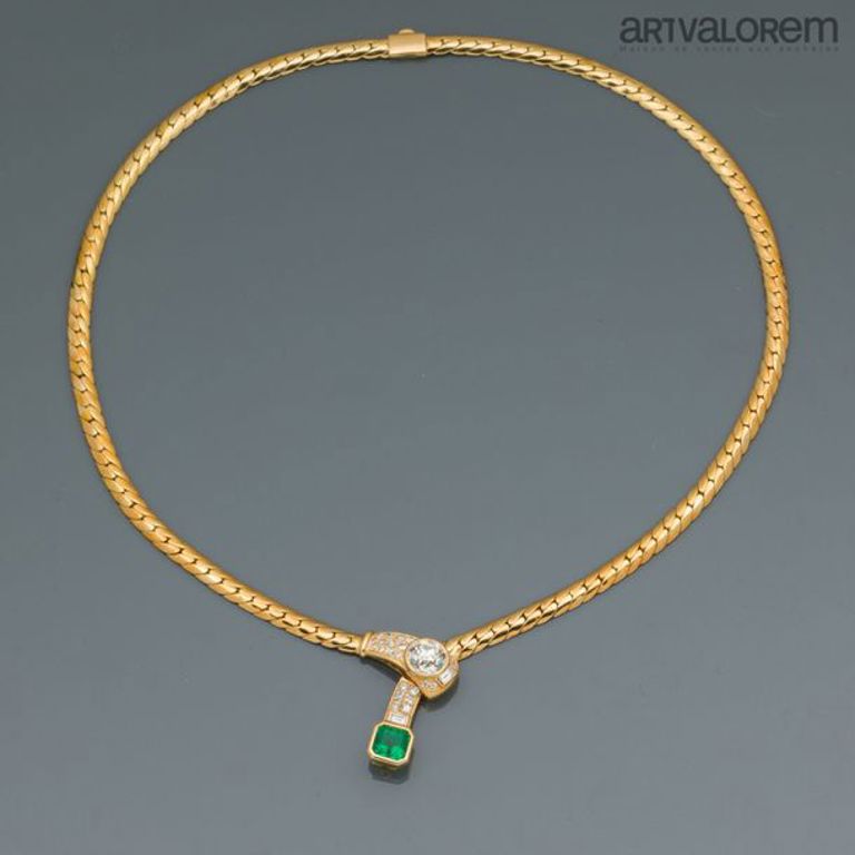 18k gold emerald and diamond necklace