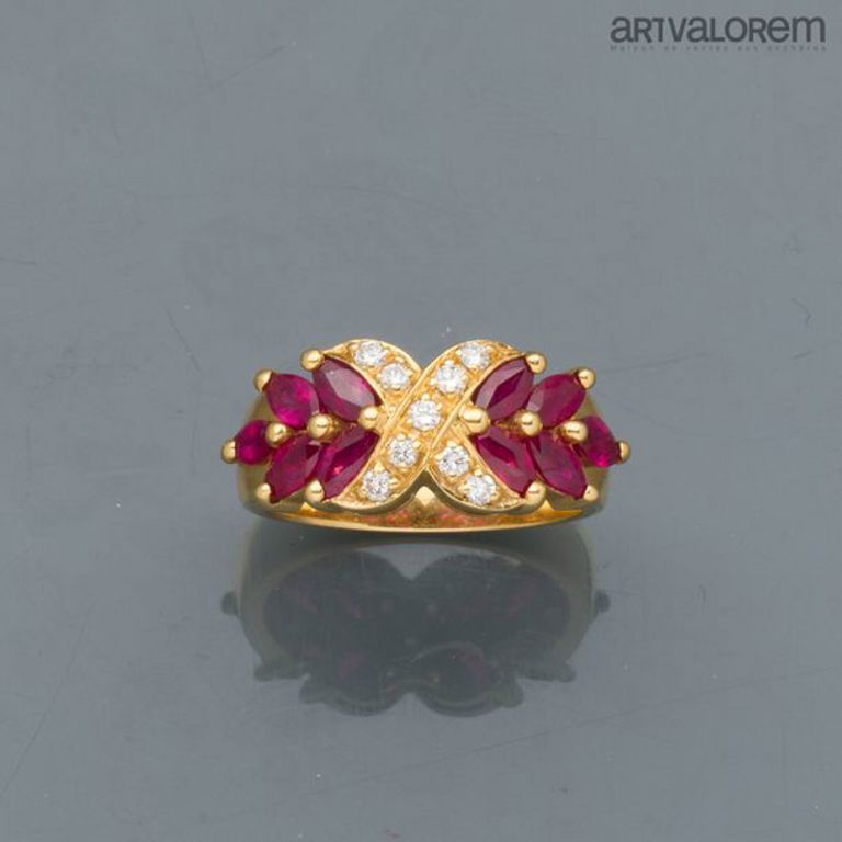 18k gold ruby and diamond ring