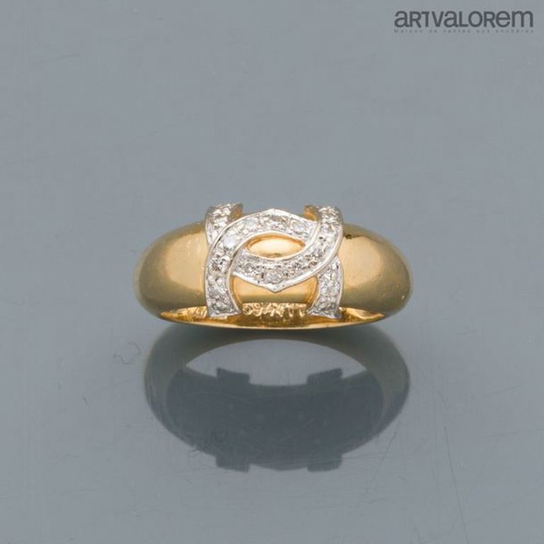 18k gold double C diamond ring