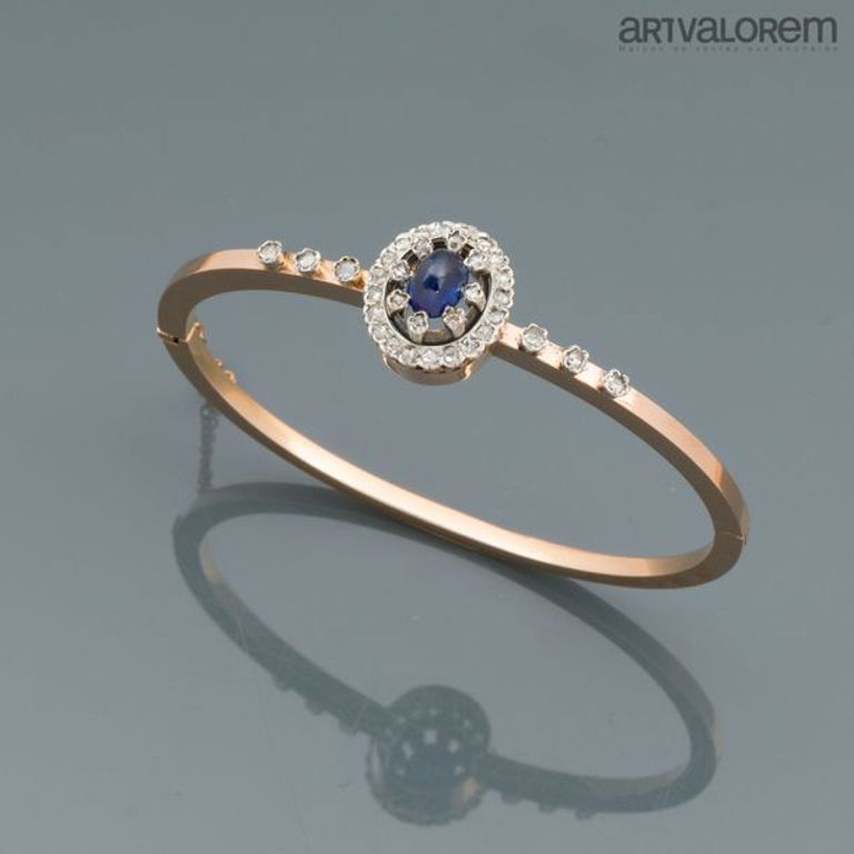 18k gold sapphire bangle bracelet