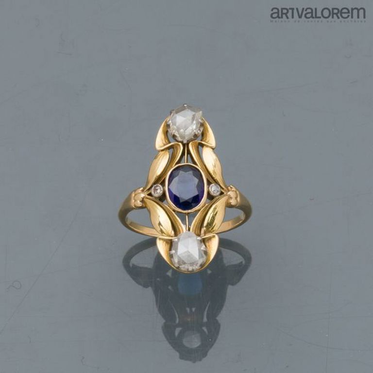 18k yellow gold sapphire ring