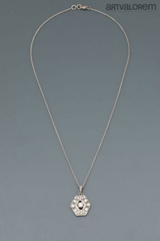 18k white gold diamond pendant necklace