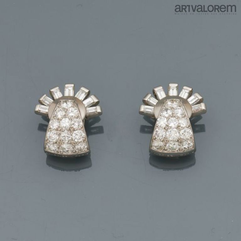18k white gold diamond ear clips