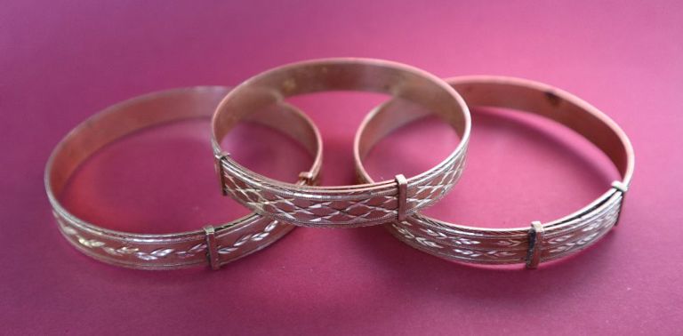 9k yellow gold expanding bracelets