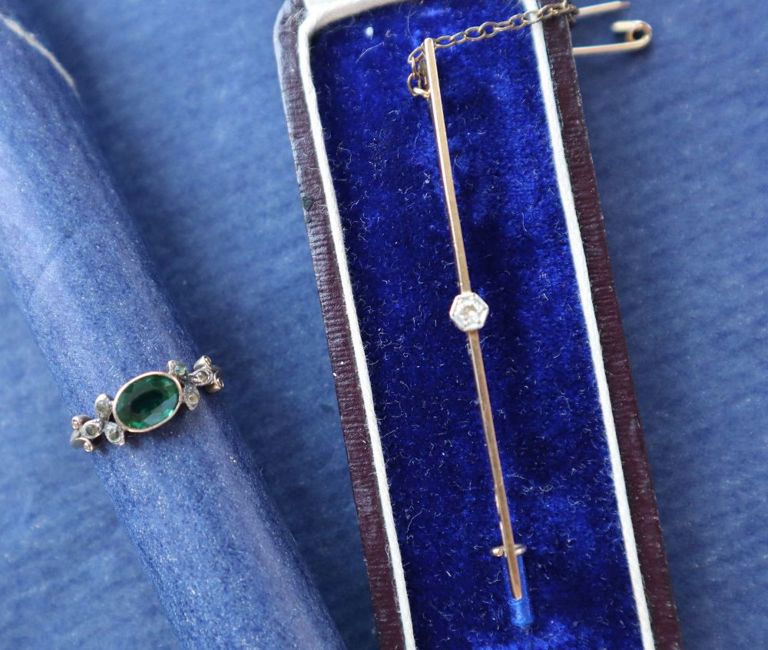 Gold diamond jewelry set