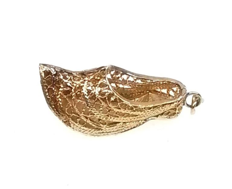14k gold slipper charm