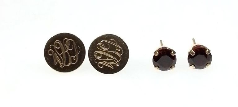 14k gold garnet stud earring set